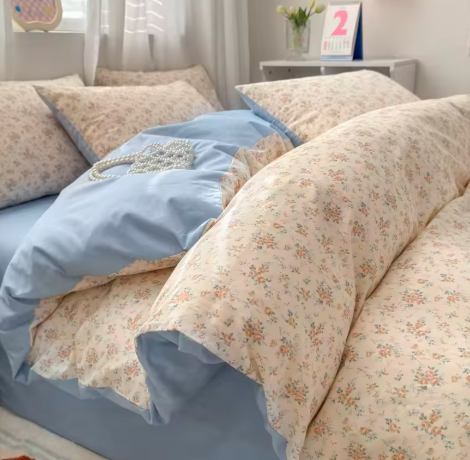 FloraLuxe Cotton Bedding Set (Duvet Cover + Pillowcases)