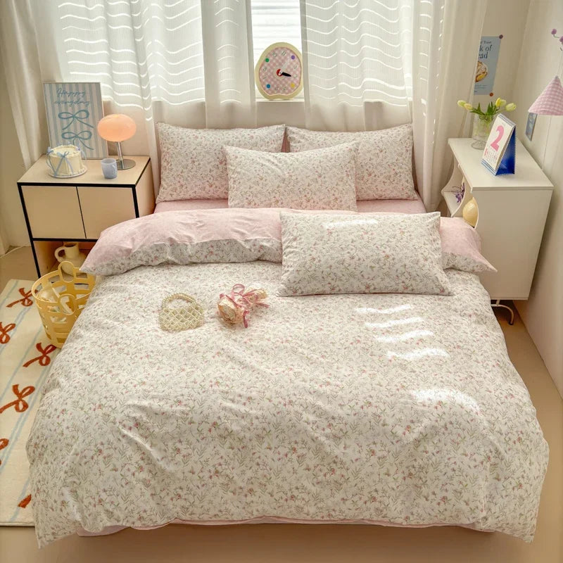 FloraLuxe Cotton Bedding Set (Duvet Cover + Pillowcases)
