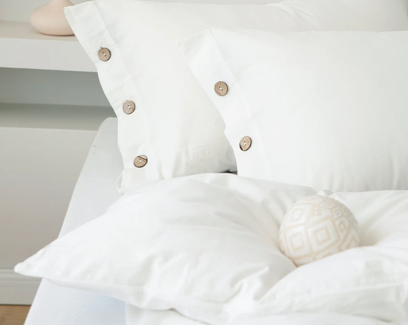 CottonTwist Bedding Set (Duvet Cover + Pillowcases)