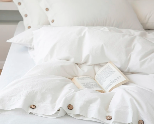 CottonTwist Bedding Set (Duvet Cover + Pillowcases)