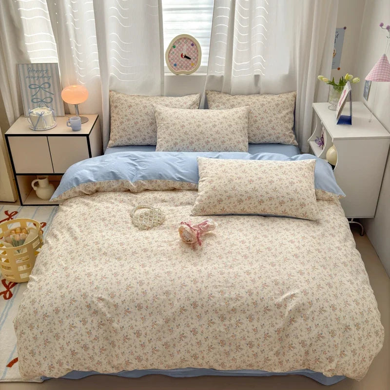 FloraLuxe Cotton Bedding Set (Duvet Cover + Pillowcases)